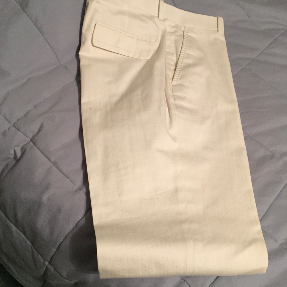 Mens or boys white dress pants/chinos International Concepts 32/32